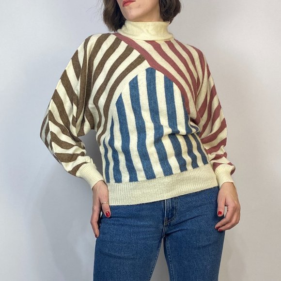 Vintage 80s MULTICOLOURED STRIPED Batwing Sweater! Small to Medium - Picture 4 of 7